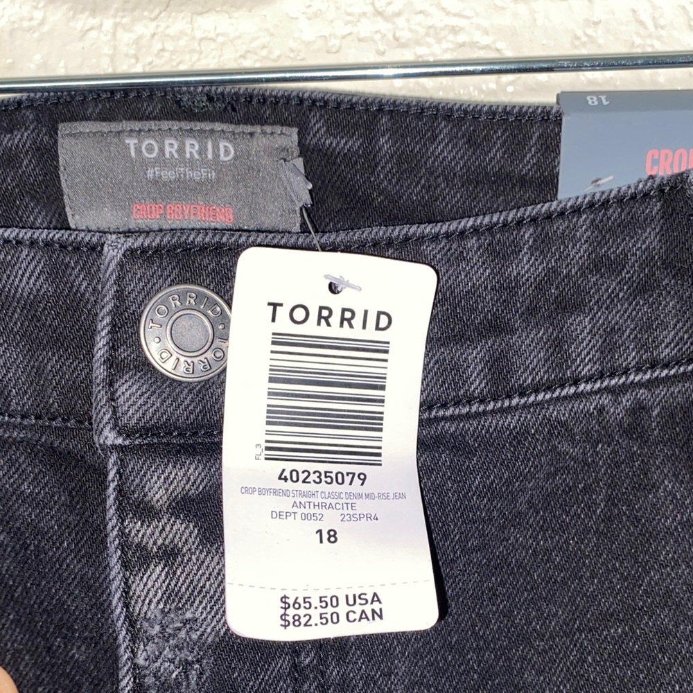 Torrid Black Cropped Mid-Rise Jeans - Picture 7 of 11